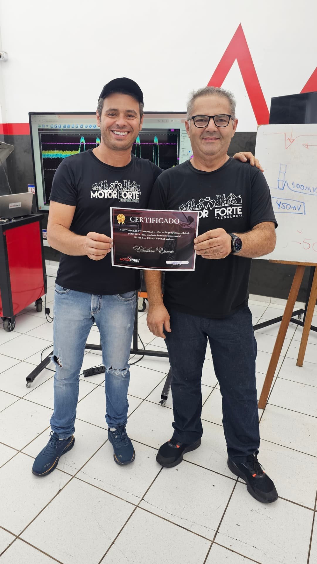 Aluno MotorForte com certificado