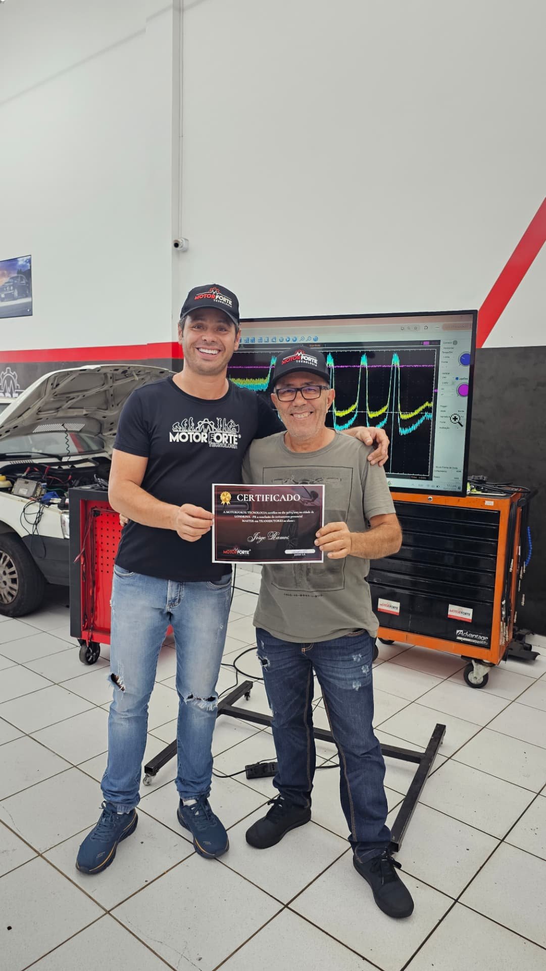 Aluno MotorForte com certificado